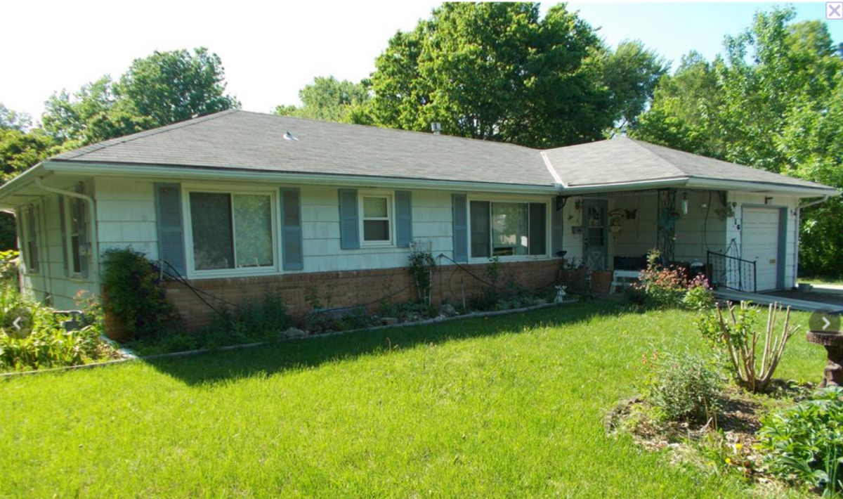 5216 Nieman Road; Shawnee, KS Online Auction of this Home